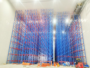 自動(dòng)化高架冷庫內(nèi)景圖